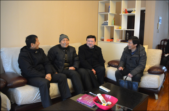 滁州学院领导春节前夕走访慰问离退休老同志和困难职工